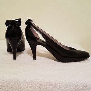 Nickels Black Patent Cutout Heels 7.5 AA